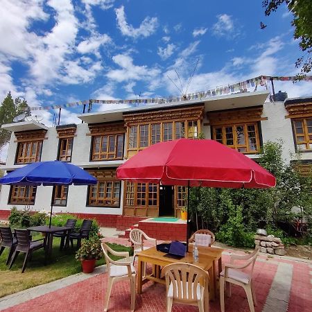 Jig Gyas Guest House 레 외부 사진