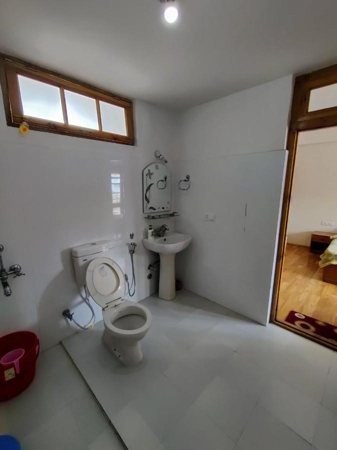 Jig Gyas Guest House 레 외부 사진