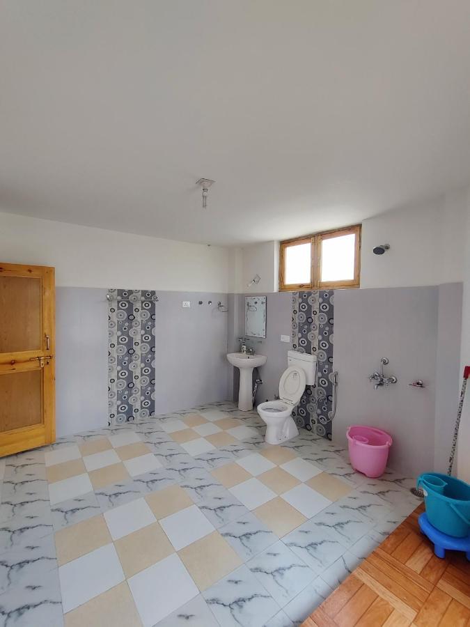 Jig Gyas Guest House 레 외부 사진