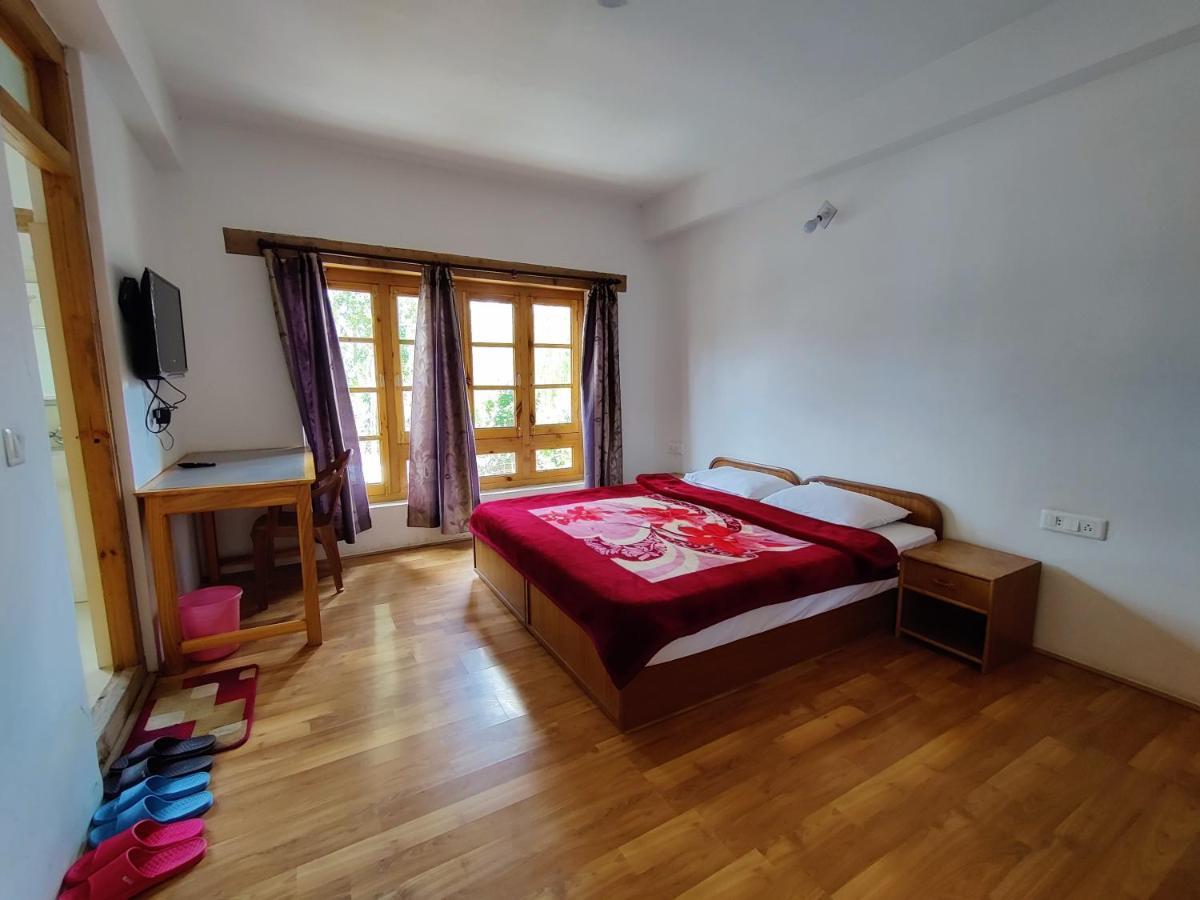 Jig Gyas Guest House 레 외부 사진
