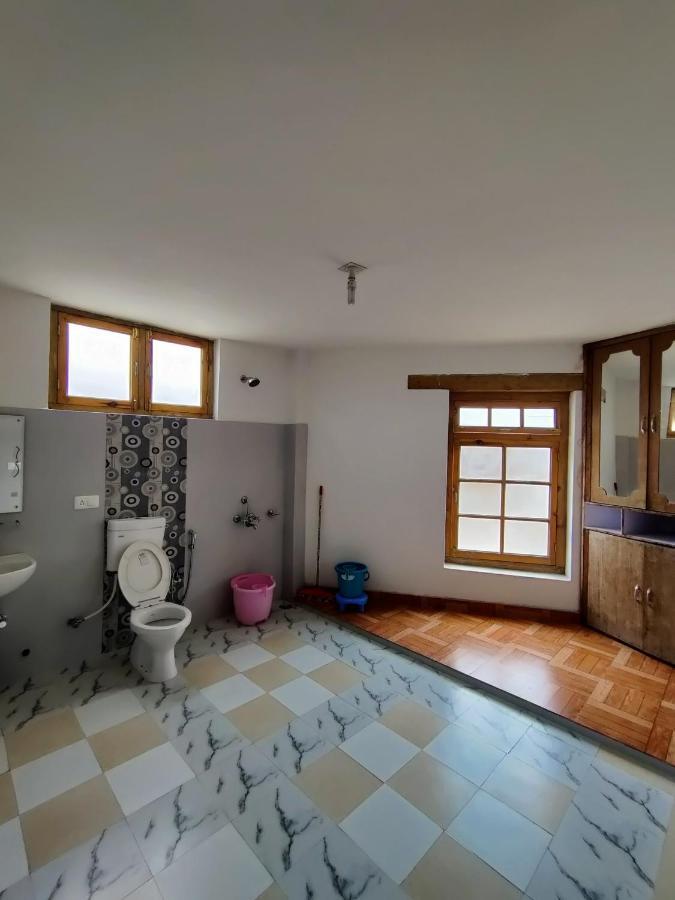 Jig Gyas Guest House 레 외부 사진